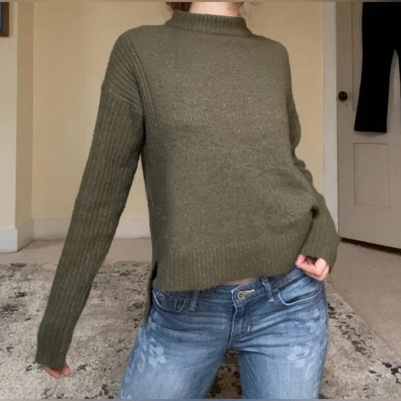 Garage Green Crew Neck Sweater with Ribbed Texture Essential Basic Work Casual - Picture 3 of 14